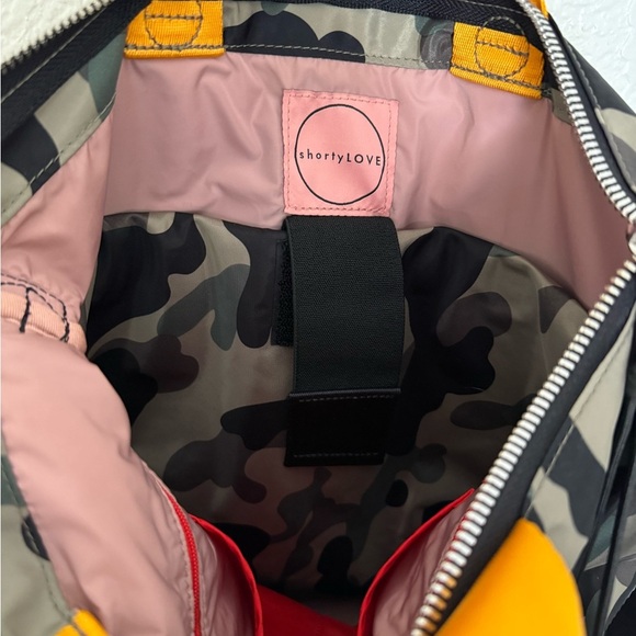 shortyLOVE Wonder Large Crossbody Bag - Picture 4 of 8